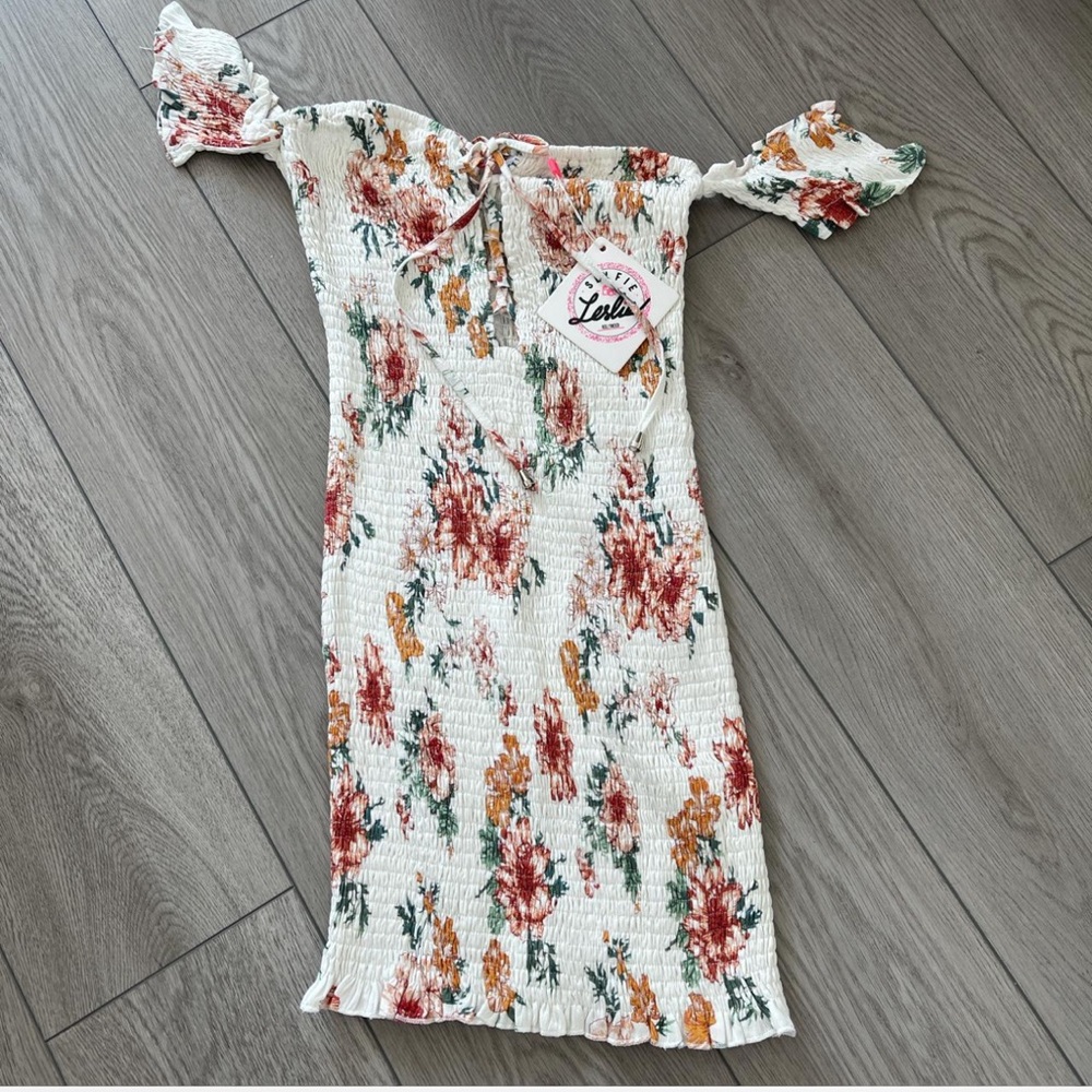 SELFIE LESLIE FLORAL SMOCKED DRESS